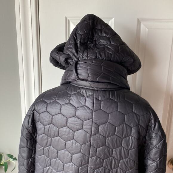 TWENTY MONTREAL Hexagon Puff Shield Coat Black Size Small - Picture 10 of 16